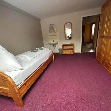 Bad Bruckhaus Erlebnishotel فندق فالدزهوت-تينغن